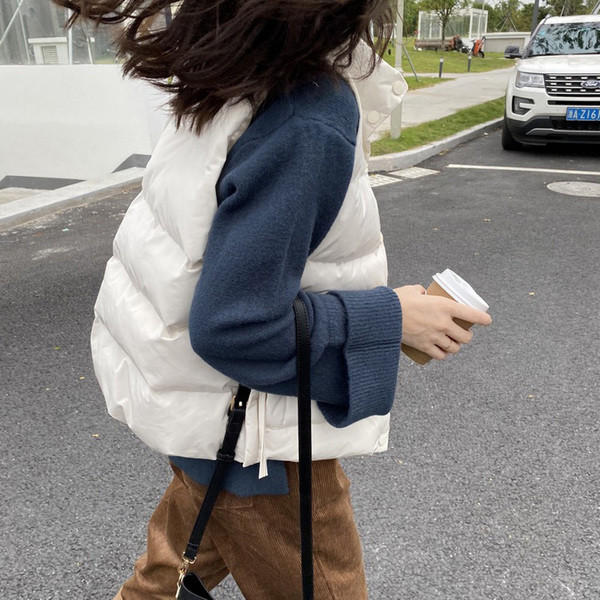 Široki model ženske jesenske vestice