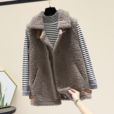 Moodne pandla ja taskutega naiste sulevest