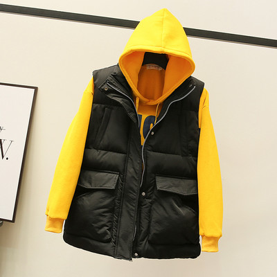 Laisvalaikio liemenė aukšta apykakle ir kelių spalvų kišenėmis