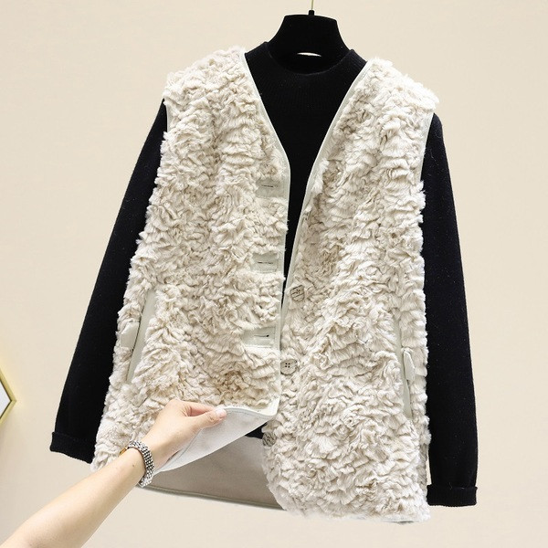 Uus mudel taskutega naiste sulevestist