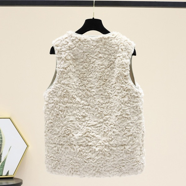 Uus mudel taskutega naiste sulevestist