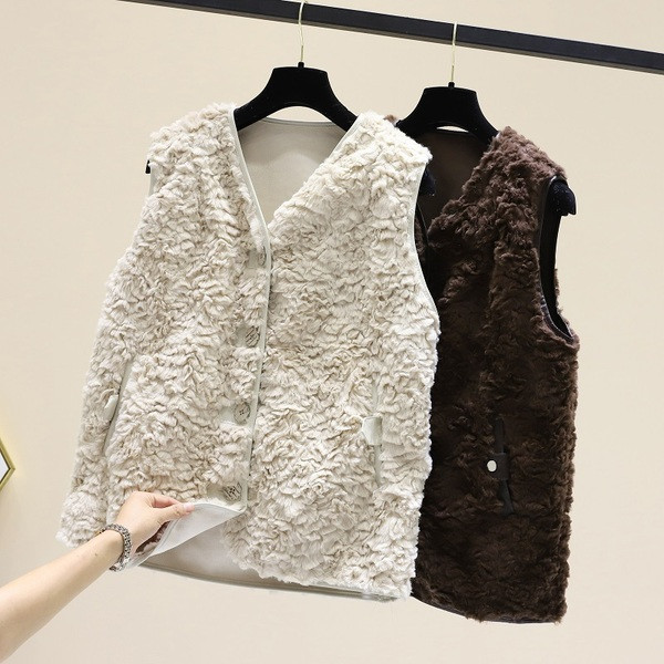 Uus mudel taskutega naiste sulevestist