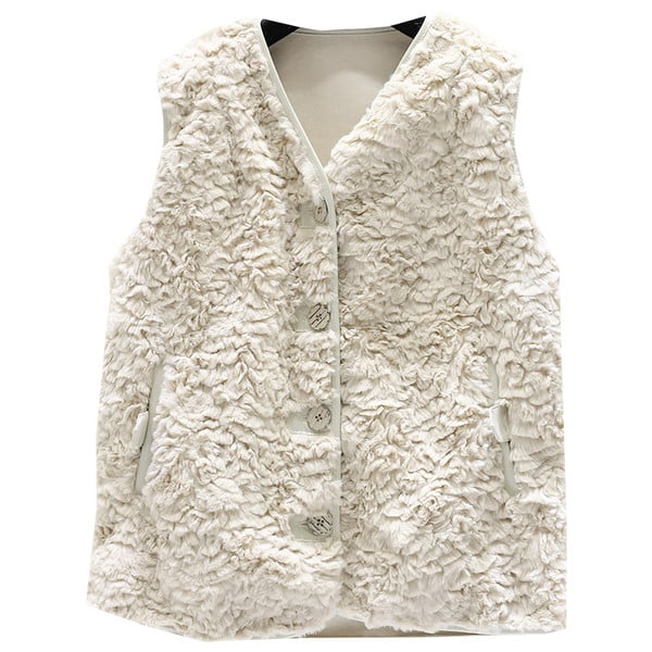 Uus mudel taskutega naiste sulevestist