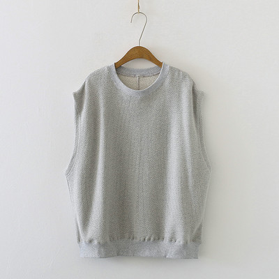 Ovaalse kaelusega naiste vest