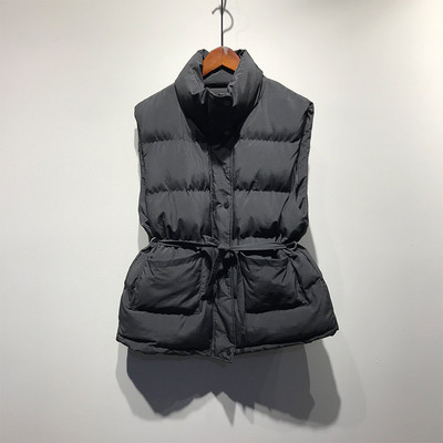 Naiste vabaaja vest vöökoha lipsuga