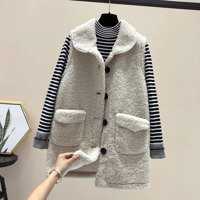 Šiuolaikinė moteriška liemenė vidutinio ilgio ir sagomis