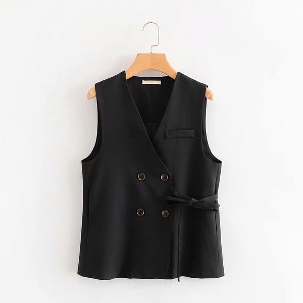 Naiste vesti sirge kaherealise kinnitusega mudel