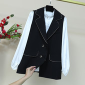 Naujo modelio moteriška liemenė su špicine iškirpte ir sagomis