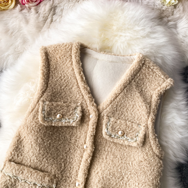 Pehme naiste vabaajavest nööpide ja taskutega