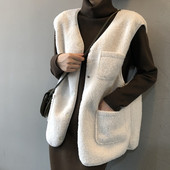 Naiste sügisene sulevest taskutega