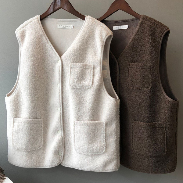 Naiste sügisene sulevest taskutega