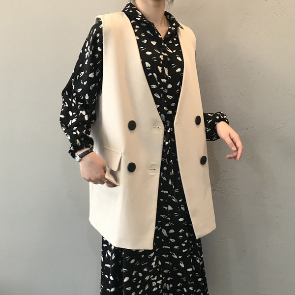 Moderni moteriška retro stiliaus liemenė