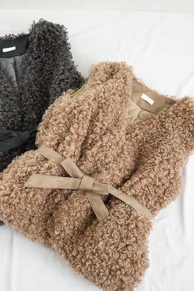 Naiste sulevest vöökohaga