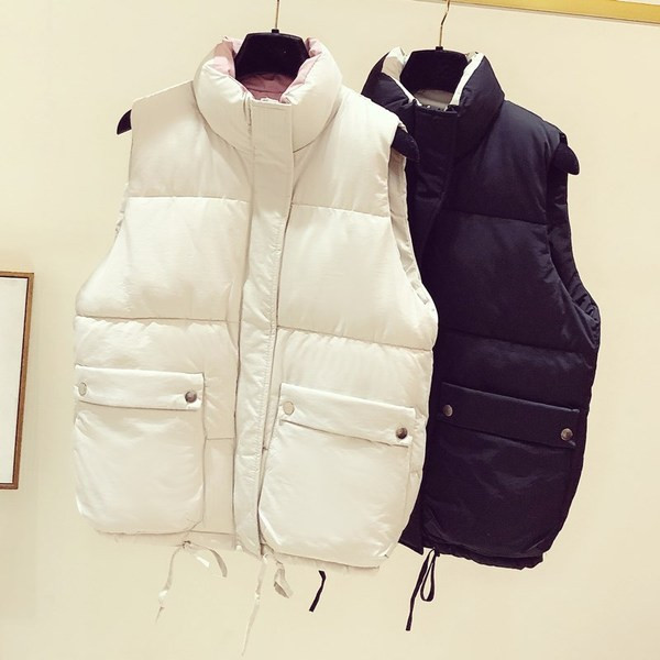 Moteriška laisvalaikio liemenė su aukšta apykakle ir kaklaraiščiais