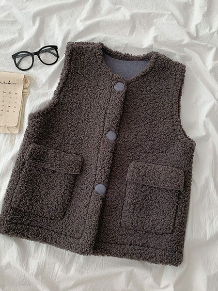 Aktualan ženski prsluk sa ovalnim ovratnikom i džepovima