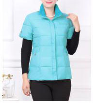 Uue mudeli kõrge kraega naiste vest