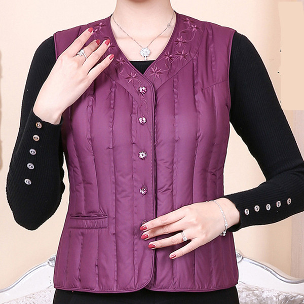 Vesta de dama model montata cu nasturi - marimi mari