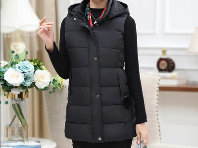 Naiste keskmise pikkusega ja kapuutsiga vest