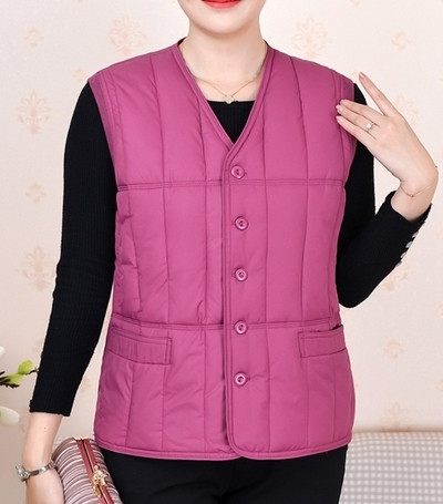 Moteriška laisvalaikio liemenė su špicine iškirpte ir kelių spalvų sagomis