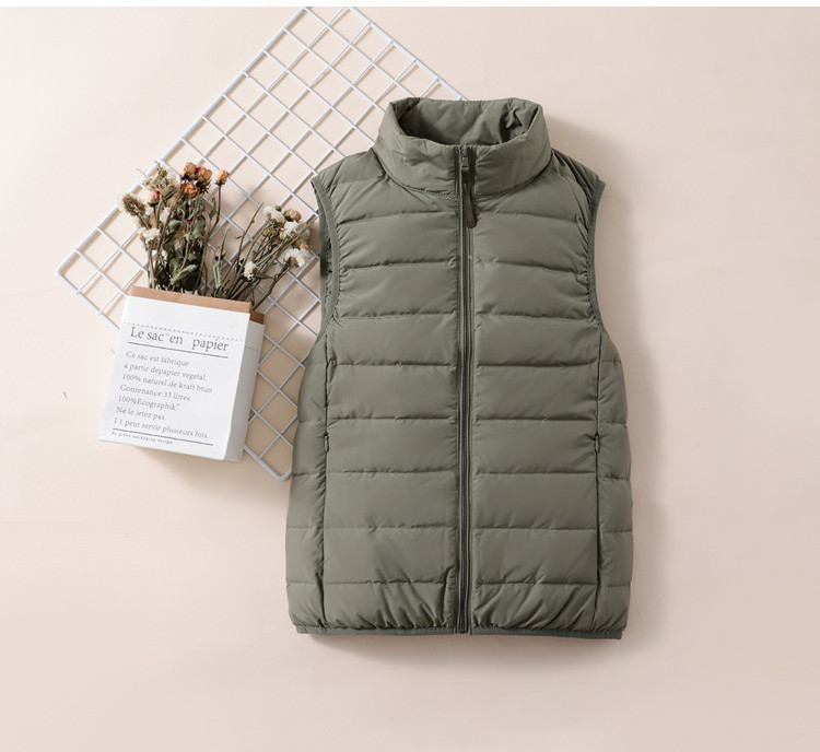 Naiste sportfliisist kõrge kraega vest