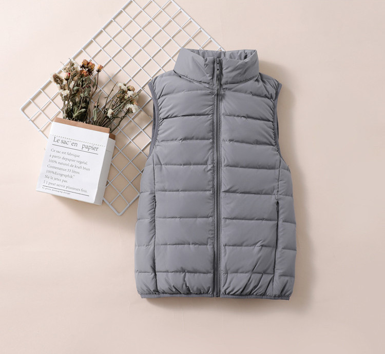 Naiste sportfliisist kõrge kraega vest