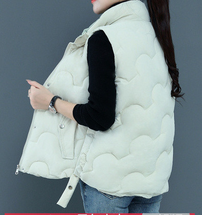 Novi model jesensko zimskog prsluka sa patentnim zatvaračem