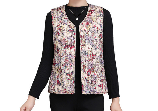 Lillemustri ja spitsikaelusega uus mudel naiste vest