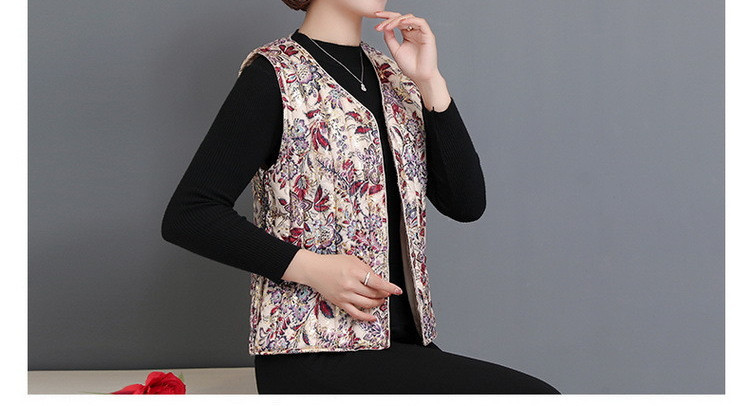 Lillemustri ja spitsikaelusega uus mudel naiste vest