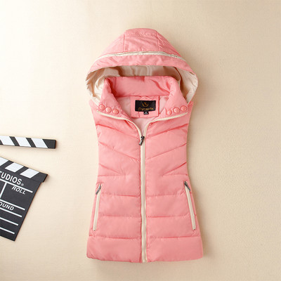 Naiste vabaaja vest kapuutsi ja lukuga