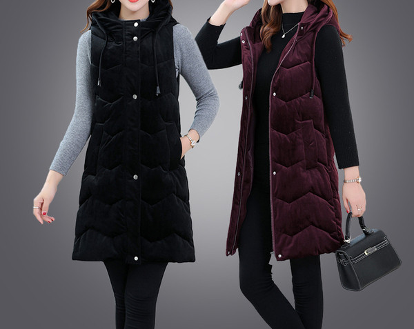 Ilga moteriška aksominė liemenė su gobtuvu