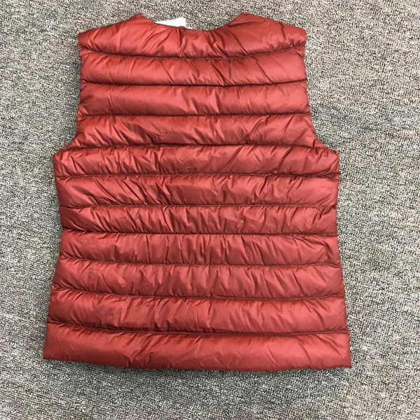 Ελαφρύ γυναικείο γιλέκο για γυναίκες - μεγάλο μέγεθος