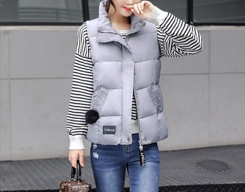 Vesta de toamna-iarna cu guler inalt si fermoar pentru femei