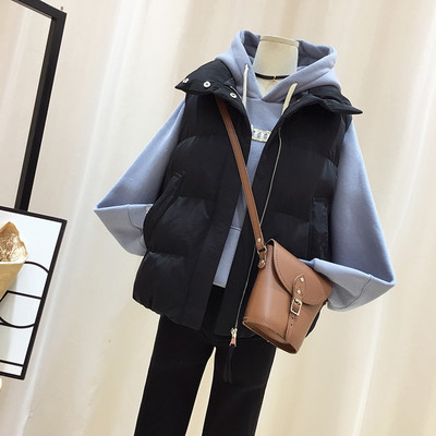 Uus mudel tõmbluku ja kõrge kraega naiste vest