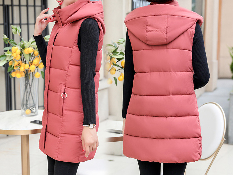 Moteriška žieminė liemenė su gobtuvu ir dydžiais iki 5XL