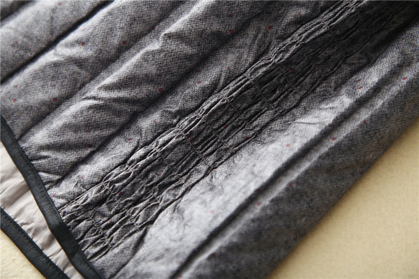 Naiste vabaaja vest spitsikaelusega