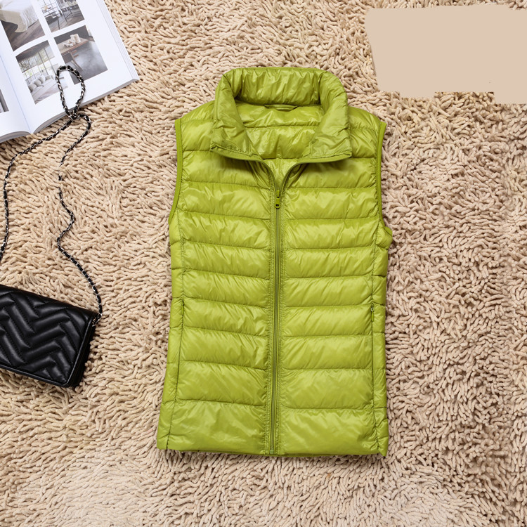 Kerge tõmblukuga naiste vest – liibuv mudel