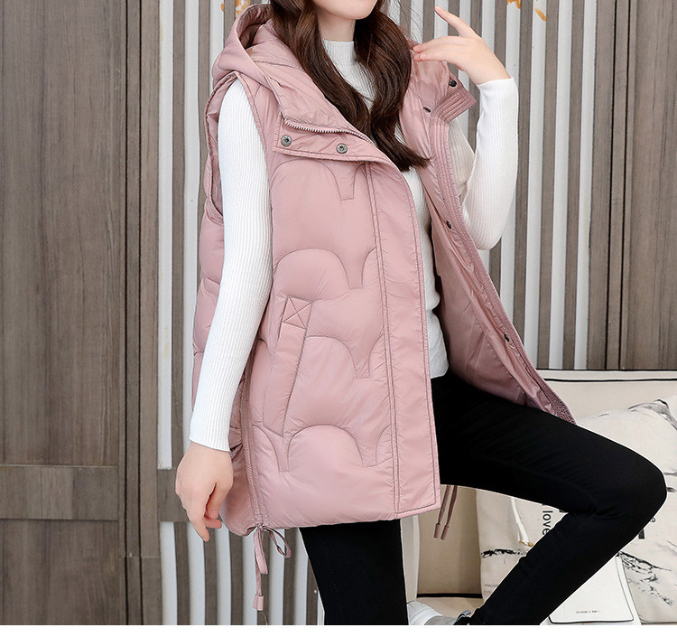 Široki model ženske vestice s kapuljačom