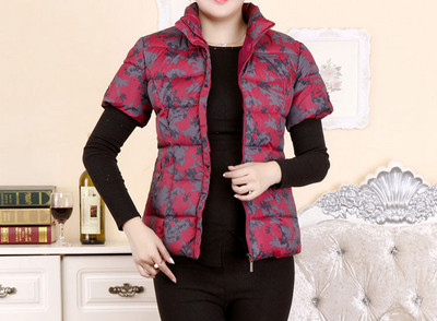 Praegune kõrge kraega naiste vest suurusega kuni 5XL