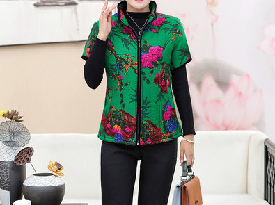 Uue mudeli lillemustriga ja lühikeste varrukatega naiste vest