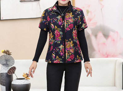 Uue mudeli lillemustriga ja lühikeste varrukatega naiste vest