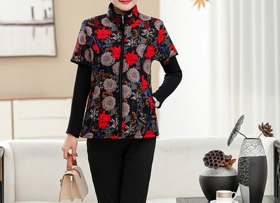 Uue mudeli lillemustriga ja lühikeste varrukatega naiste vest