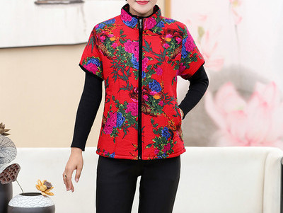 Uue mudeli lillemustriga ja lühikeste varrukatega naiste vest