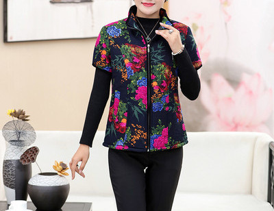 Uue mudeli lillemustriga ja lühikeste varrukatega naiste vest