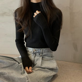 Praegune naiste kampsun tavaline mudel