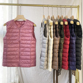 Naiste vabaaja vest ümara kaelusega ja lukuga