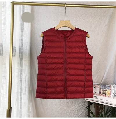 Naiste vabaaja vest ümara kaelusega ja lukuga