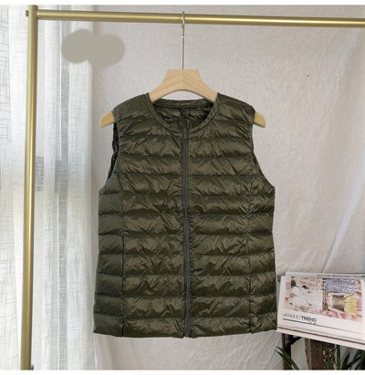 Naiste vabaaja vest ümara kaelusega ja lukuga