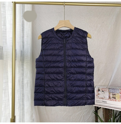 Naiste vabaaja vest ümara kaelusega ja lukuga