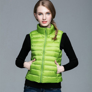 Mitmes värvitoonis vabaaja naiste vest kapuutsi ja lukuga