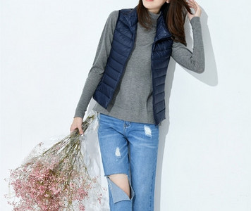 Mitmes värvitoonis vabaaja naiste vest kapuutsi ja lukuga